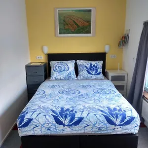 https://bed-and-breakfast-amsterdam-heilige-duif.amsterdamhotelsnl.com